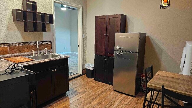 Building Photo - 27964 Mead Ct