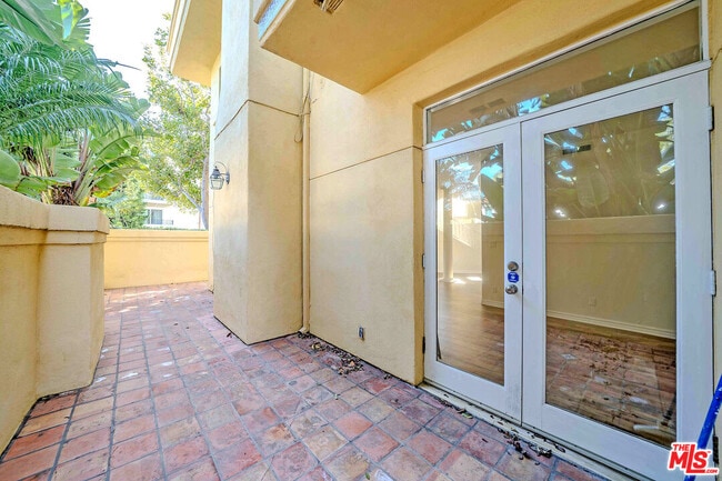 Building Photo - 2311 Schader Dr