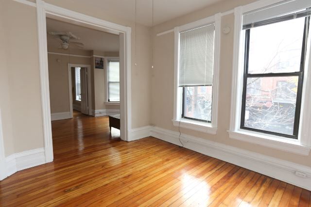 Building Photo - 2271 N Lincoln Ave