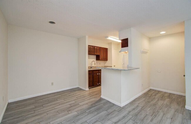Building Photo - 10202 Forum Park Dr