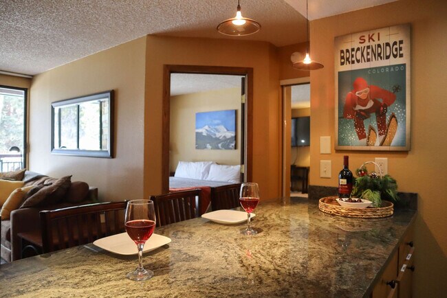 Building Photo - 455 Village Rd