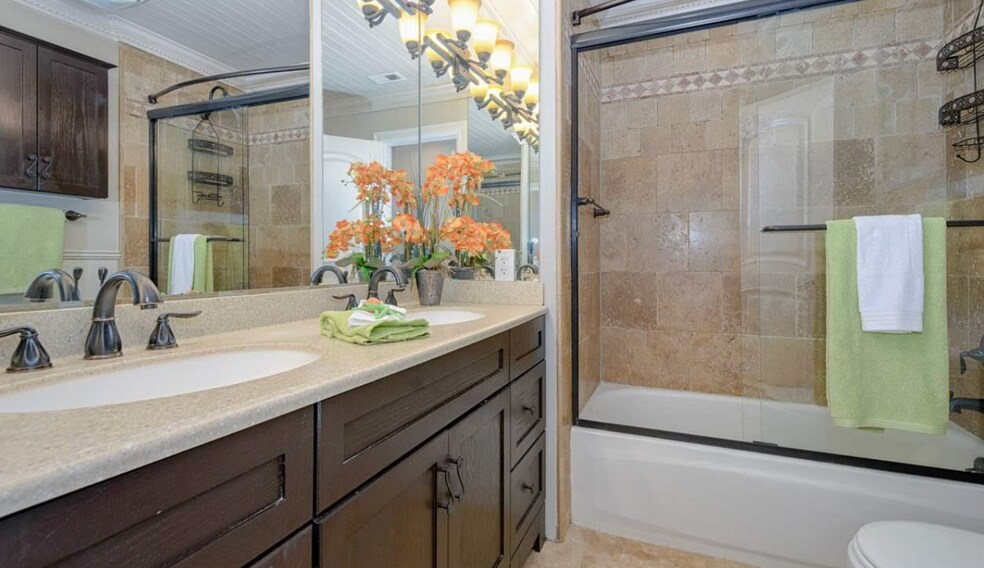 Building Photo - 10086 La Paz Ave