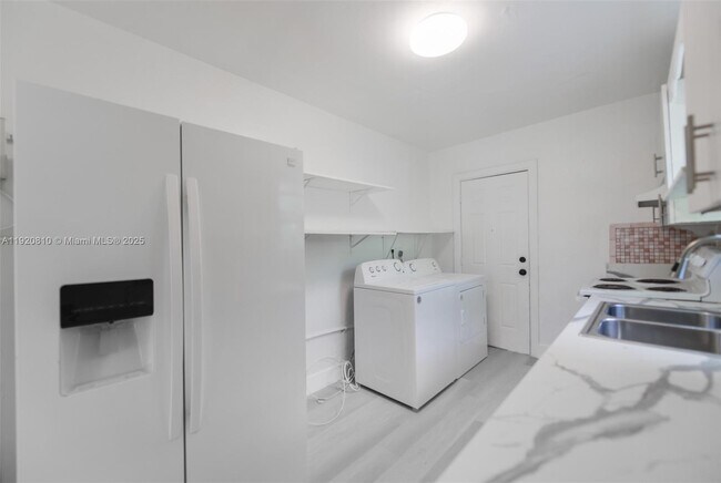 Building Photo - 1250 NW 43rd St