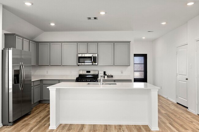Building Photo - 7339 Bartoncliff Dr