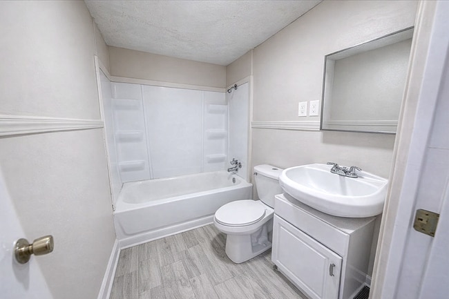 Building Photo - 3002 S Rybolt Ave