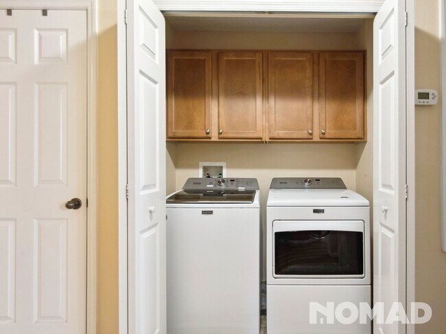 Building Photo - 3 Bedroom Townhome in Apopka