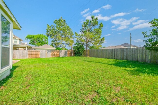 Building Photo - 17627 Quiet Loch Ln