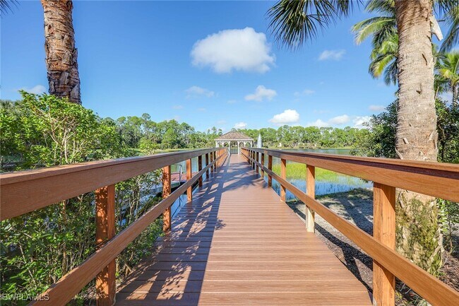 Building Photo - 1786 Tarpon Bay Dr S