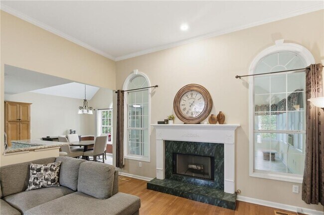 Building Photo - 4290 McClanes Ct