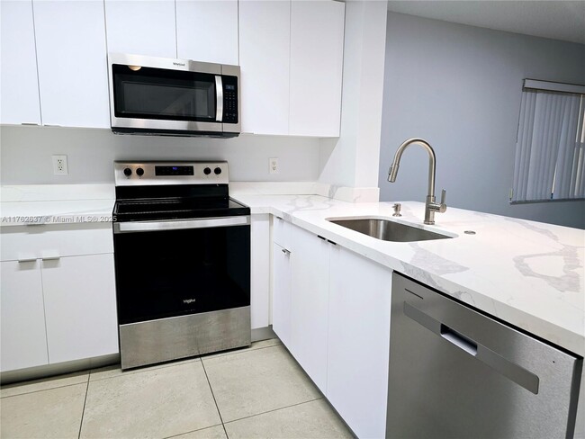 Building Photo - 4160 NW 67th Terrace