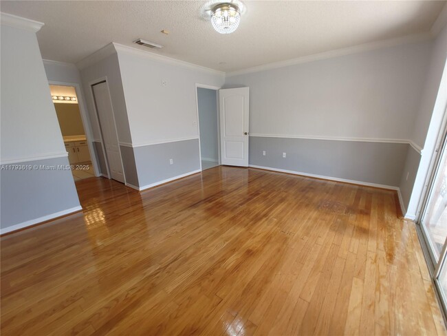 Building Photo - 1137 NW 128th Pl