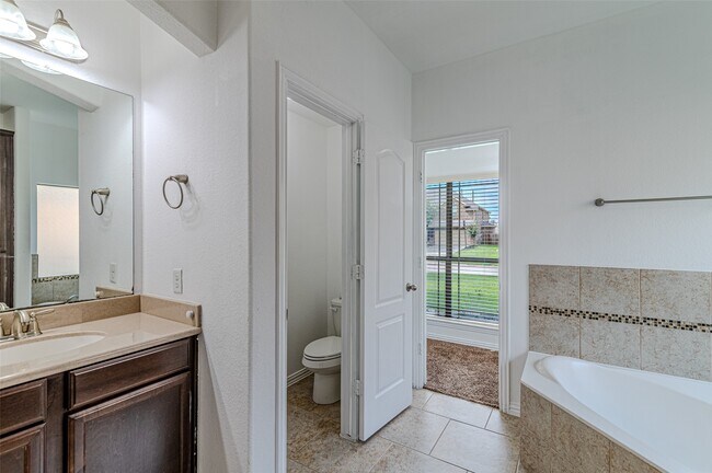 Building Photo - 6219 St Rosalia Dr
