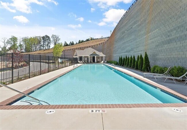 Building Photo - 1905 Manor Pointe Dr