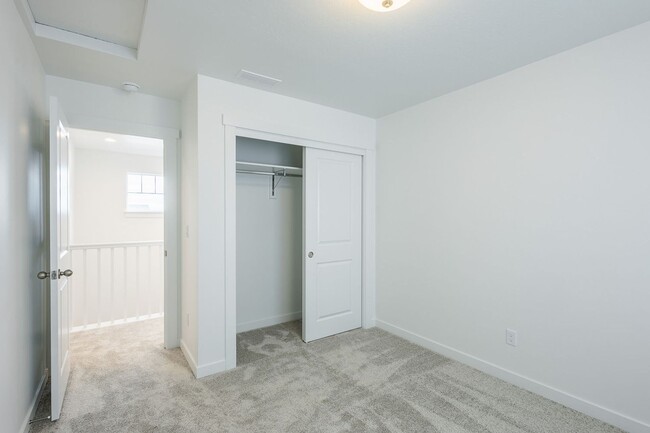 Building Photo - Brand New 3 bed 2.5 bath with flex room No...