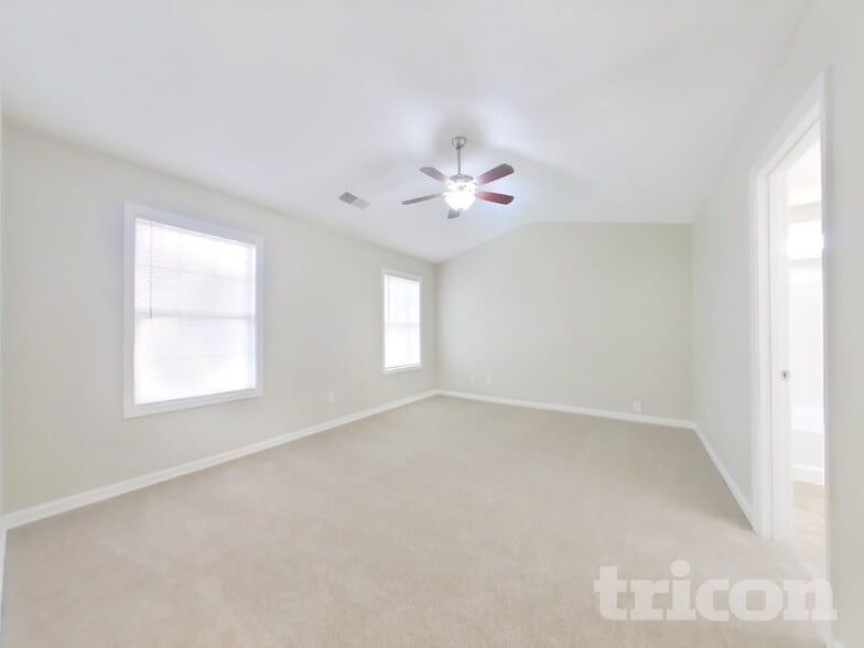 Building Photo - 172 Greystone Cir