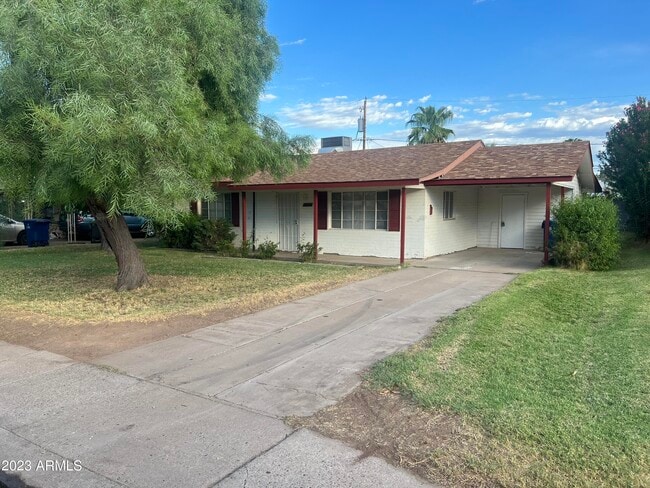 Building Photo - 1336 E Lemon St