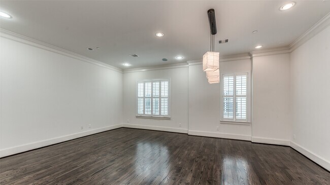 Building Photo - 4031 Bellefontaine St