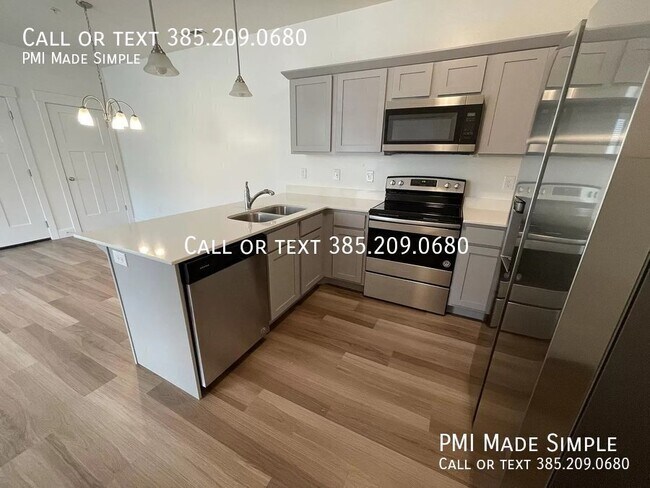 Primary Photo - 1834 W Newcastle Ln