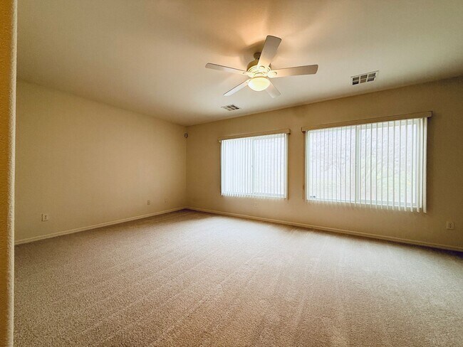 Building Photo - Beautiful Sun City Anthem home-55+ Community Available Now!