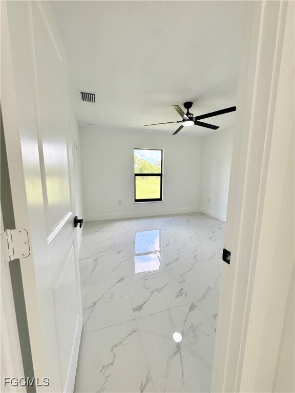 Building Photo - 670 Chemstrand St E