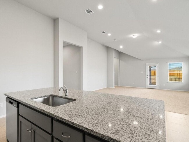 Building Photo - 308 Rimrock Ct