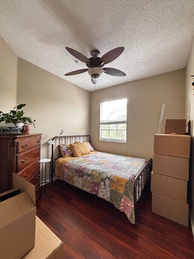 Building Photo - 105 Lighthouse Cir