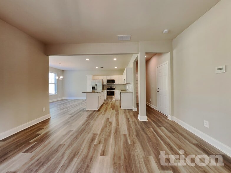 Building Photo - 10 Berkmar Way