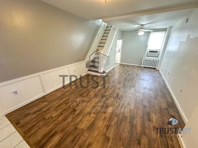 Building Photo - 2834 E Venango St