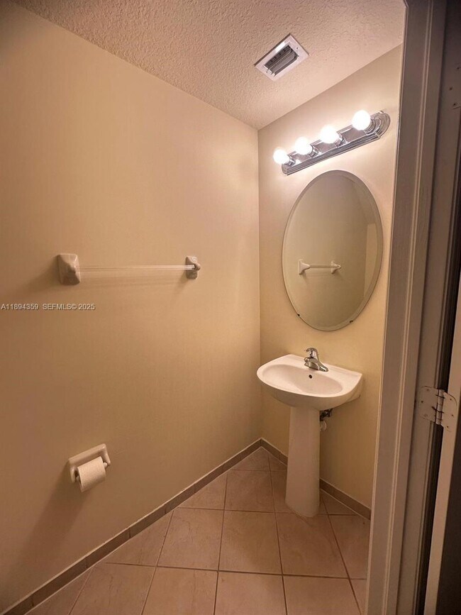 Building Photo - 15290 SW 118th Terrace