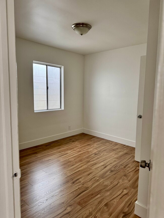 Building Photo - 13429 Beach Ave