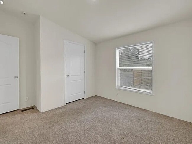 Building Photo - 2-Bedroom 1-Bathroom home in Springfield