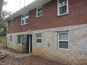 Building Photo - WELCOME HOME!
