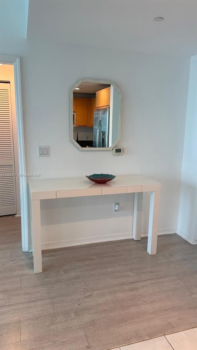 Building Photo - 951 Brickell Ave