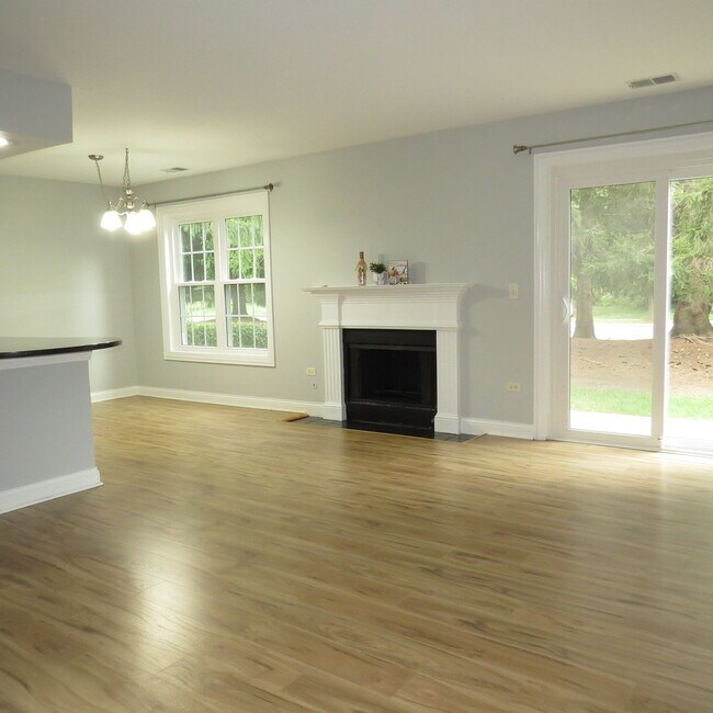 Building Photo - 43 Foxcroft Rd