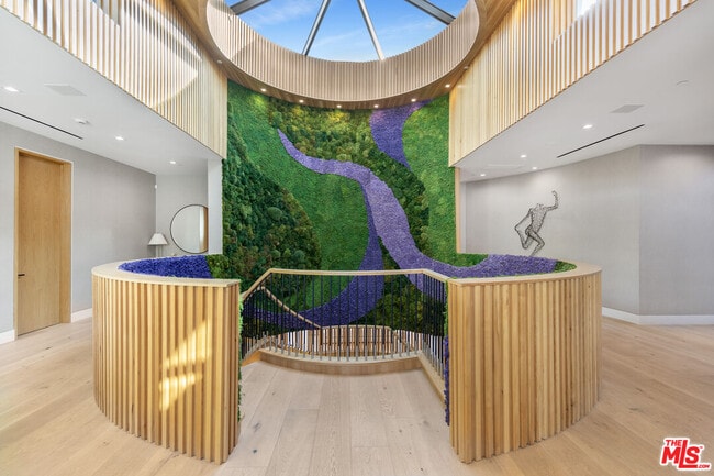 Building Photo - 1033 Somera Rd