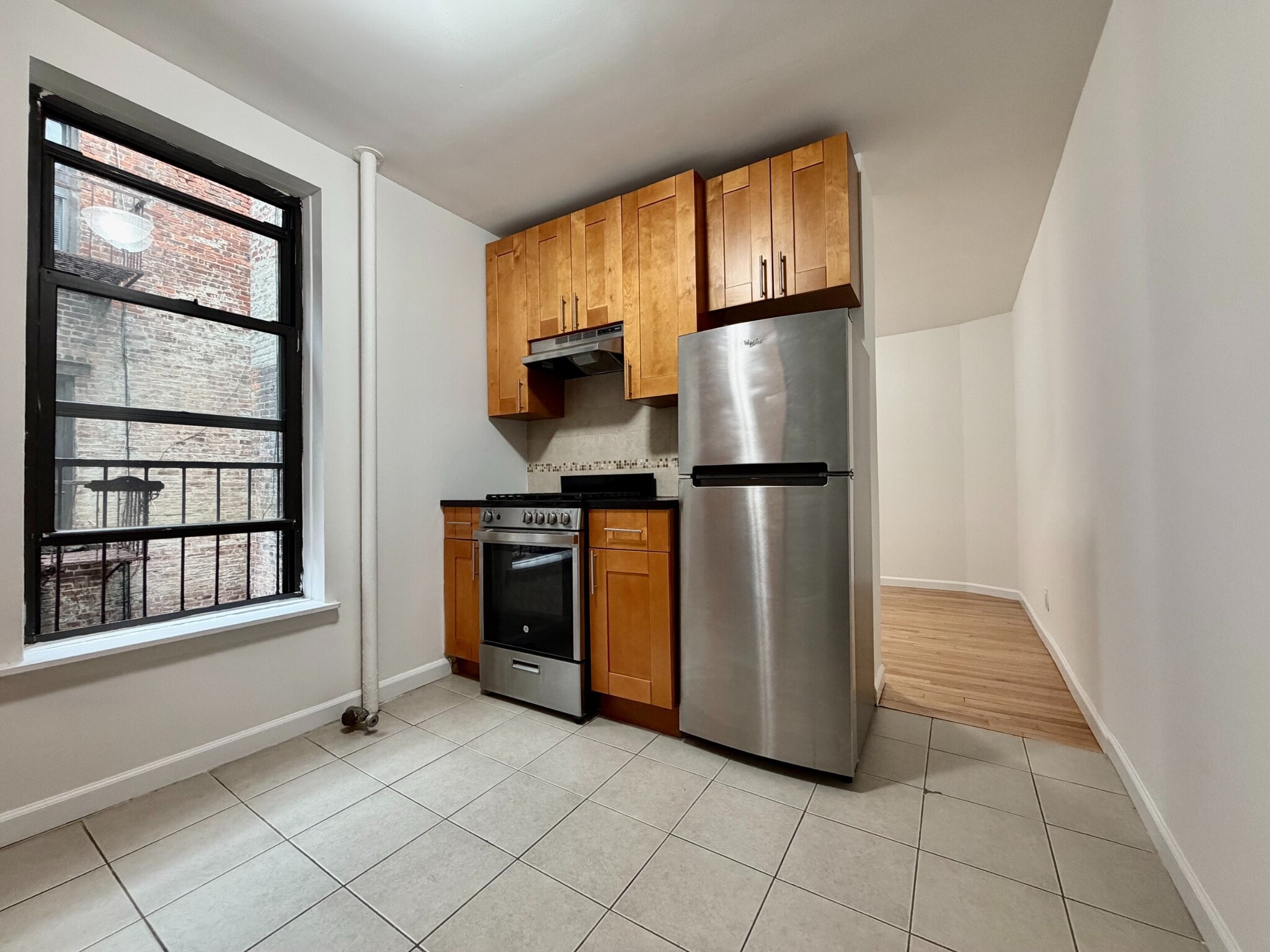 Building Photo - 401 E 68th St