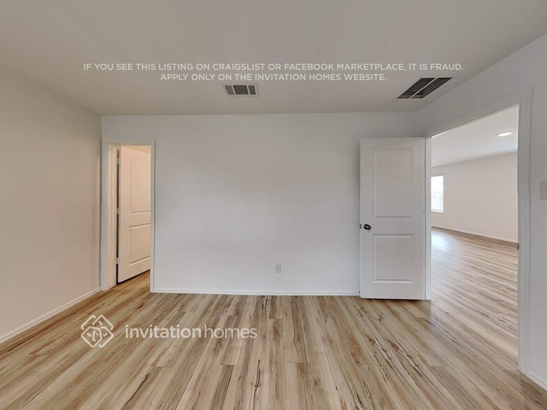 Building Photo - 22292 Stoney Ravine Dr
