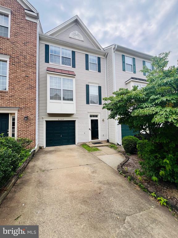 Building Photo - 6107 Asher Ct