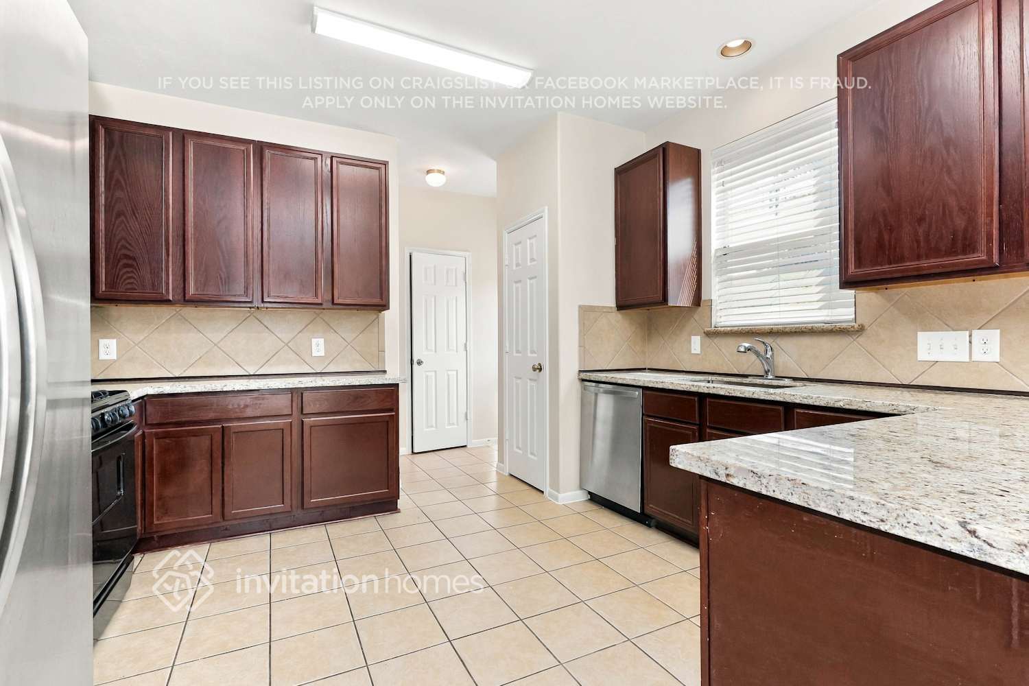 Building Photo - 5810 Le Carpe Plantation Ct