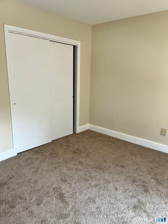 Building Photo - 17 Park Pl