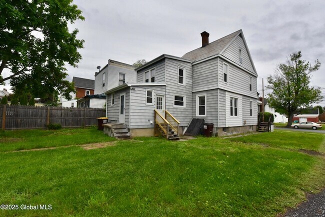Building Photo - 113 S 3rd Ave