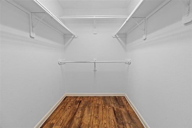 Building Photo - 7454 Riven Oaks Ct