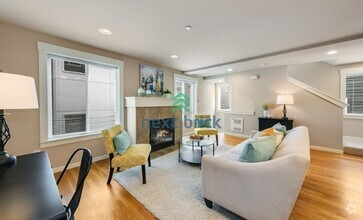 Building Photo - Spacious 2-Bed, 2.5-Bath Townhome Availabl...