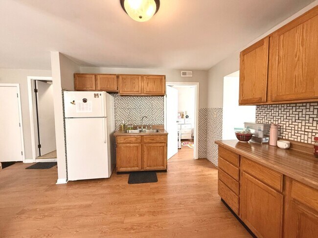 Building Photo - 3133 S Princeton Ave