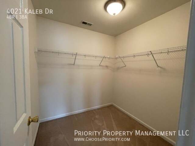 Building Photo - Gorgeous Home in Madison Village