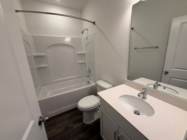 Building Photo - Beautiful 3 Bed 2 Bath New Construction Home in Shelbyville