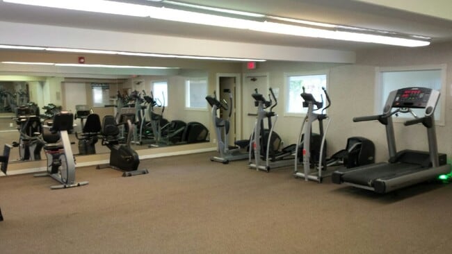 Community Gym - 400 N Acacia Ave