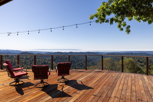 Building Photo - 22533 Majestic Dr