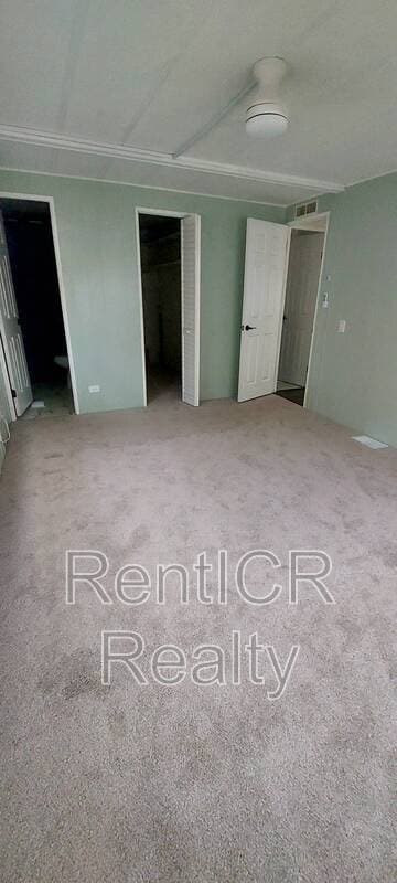 Building Photo - 245 Lake Tarpon Dr