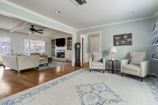 Building Photo - 12318 Woodthorpe Ln